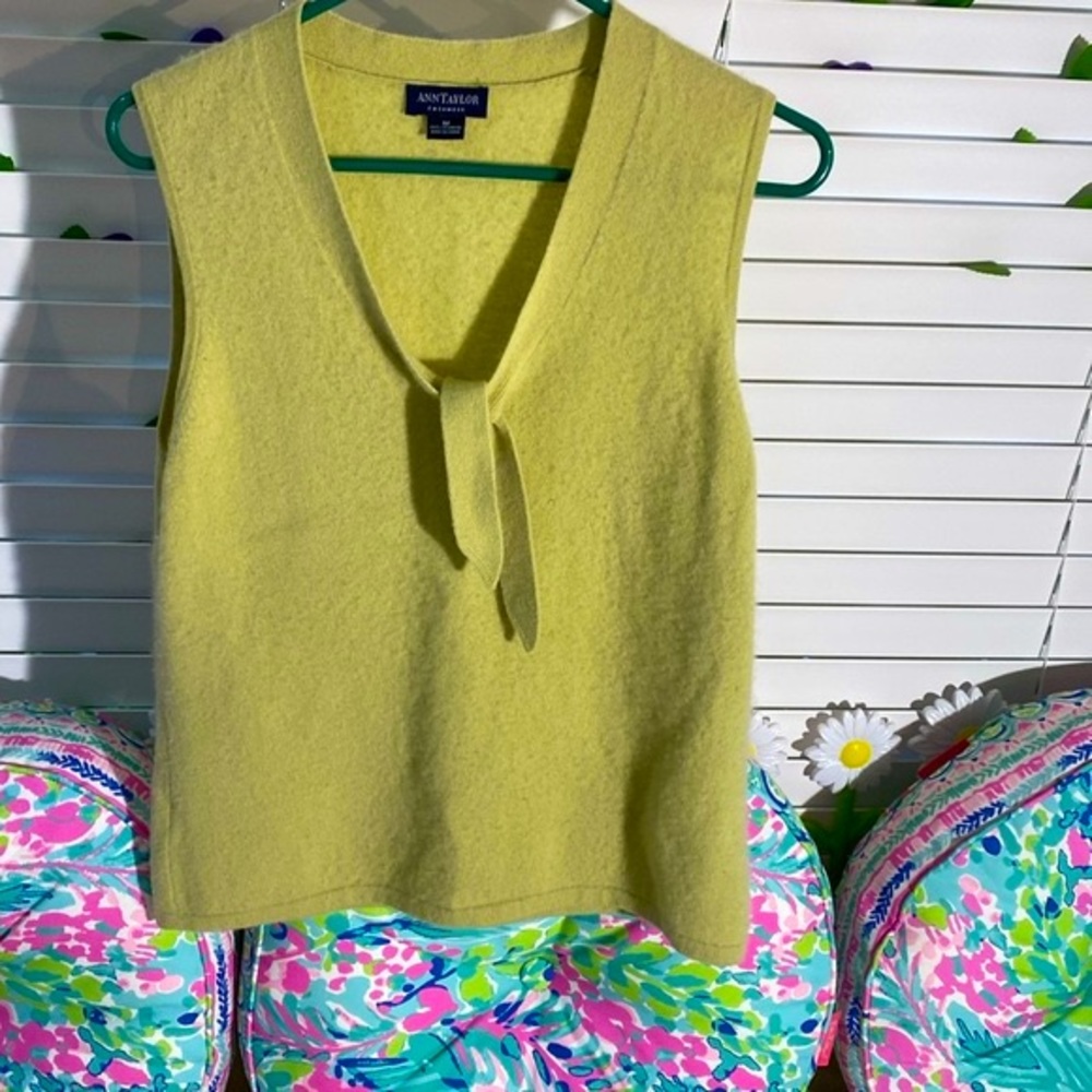 Ann Taylor Yellow Sleeveless Top